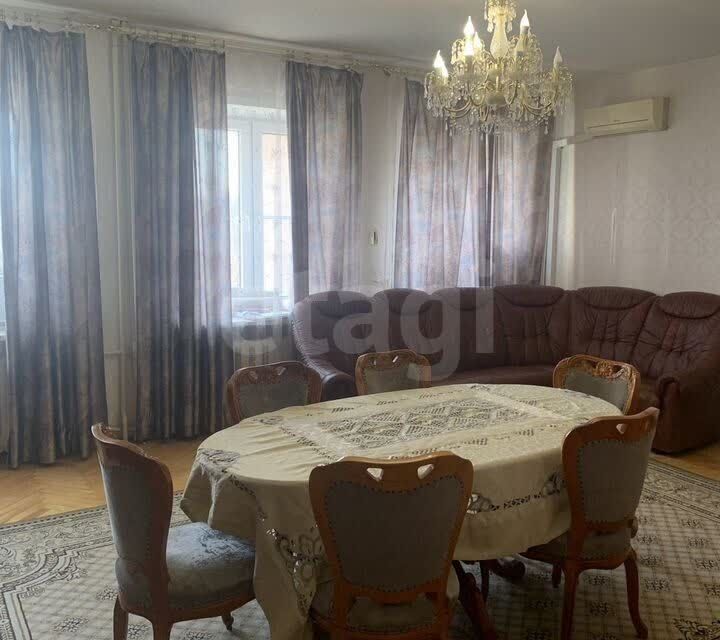Продаётся 3-комнатная квартира, 80.4 м²