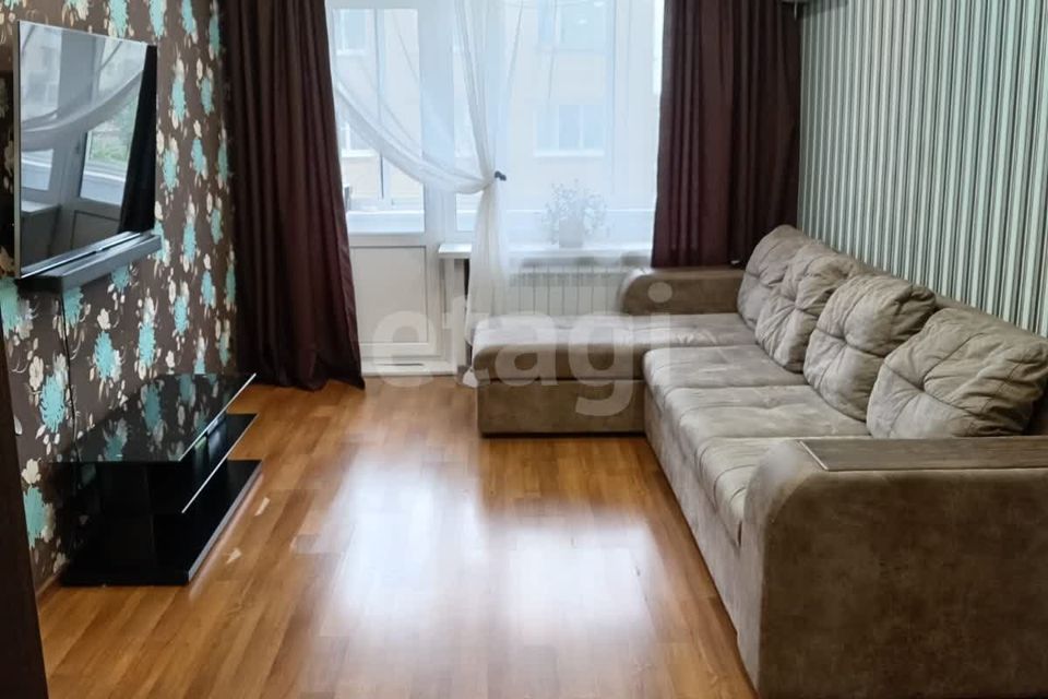 Продаётся 3-комнатная квартира, 51.9 м²