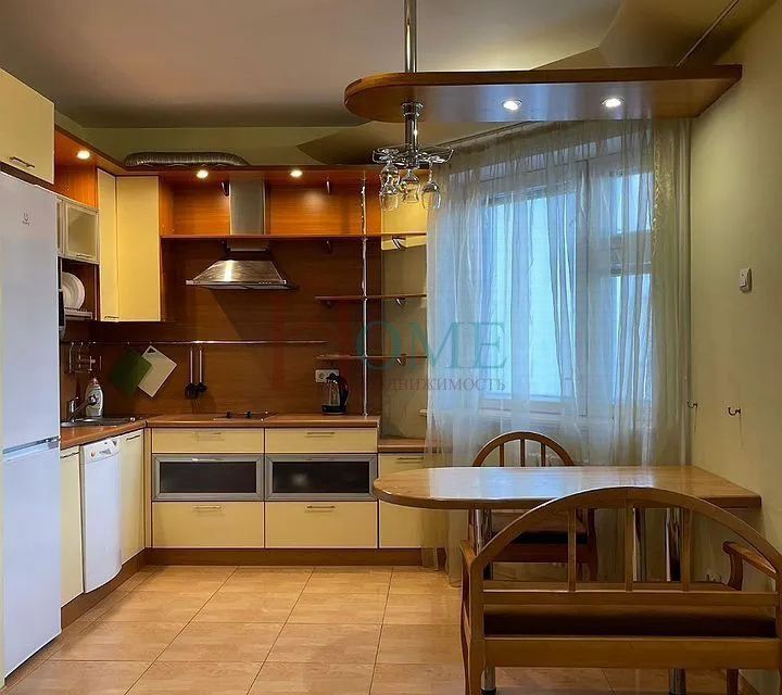 Сдаётся 1-комнатная квартира, 40 м²