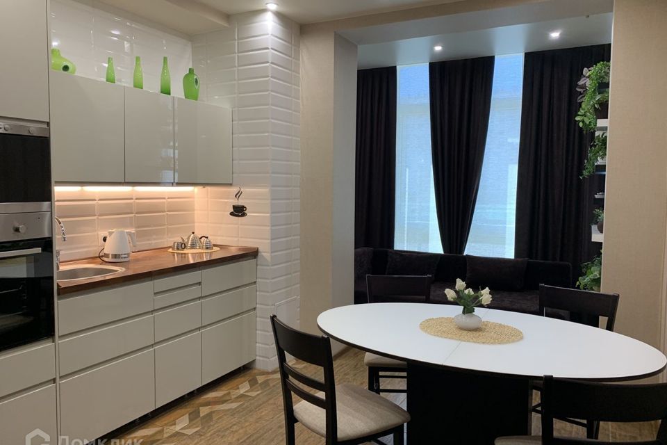 Продаётся 1-комнатная квартира, 47.2 м²