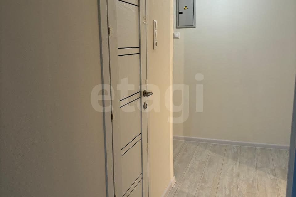 Продаётся 1-комнатная квартира, 37.9 м²