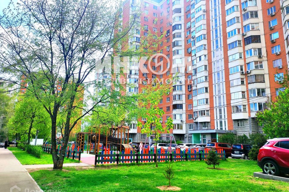 Продаётся 3-комнатная квартира, 75.8 м²