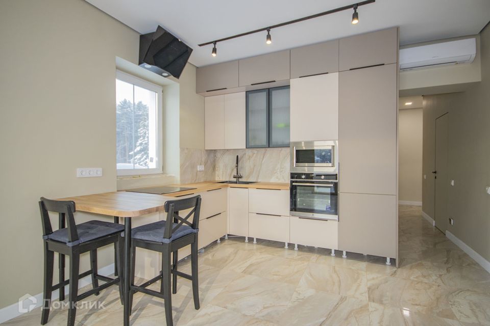 Продаётся 3-комнатная квартира, 95 м²
