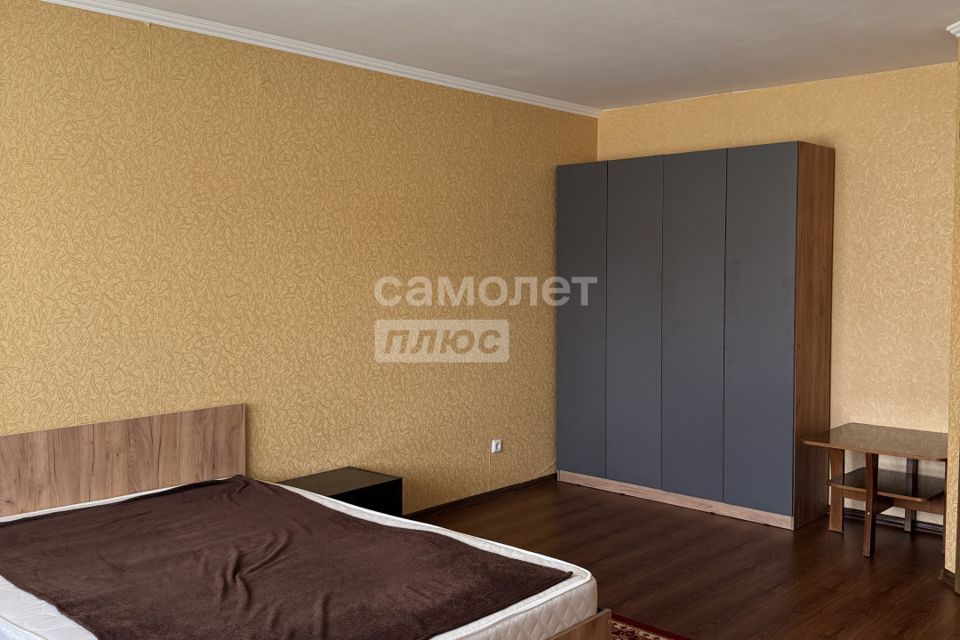 Сдаётся 1-комнатная квартира, 42 м²