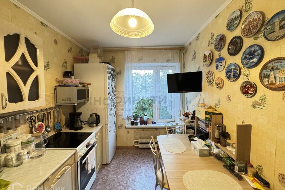 Продаётся 3-комнатная квартира, 59.8 м²