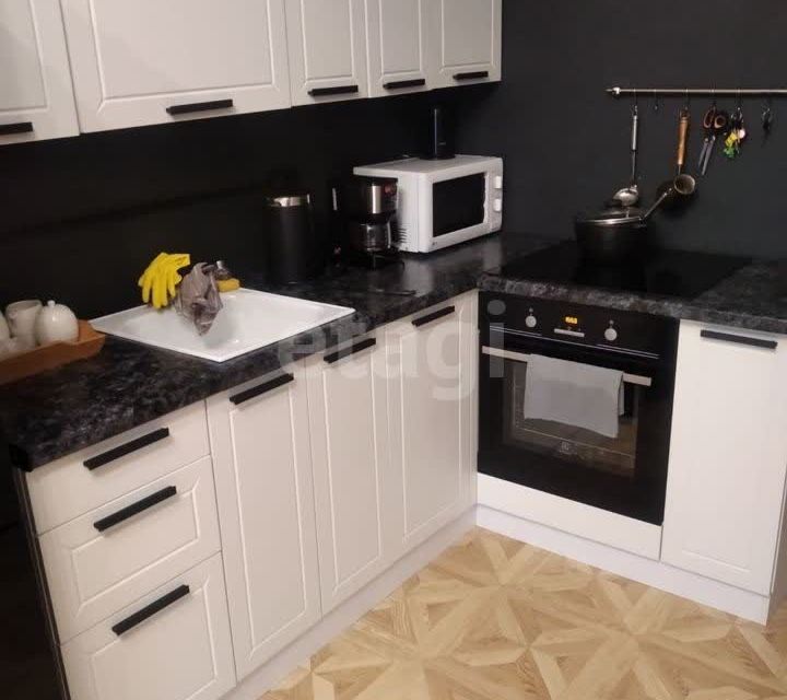 Продаётся 1-комнатная квартира, 41 м²
