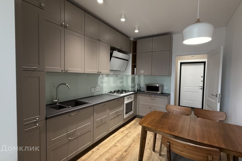 Продаётся 1-комнатная квартира, 43.8 м²