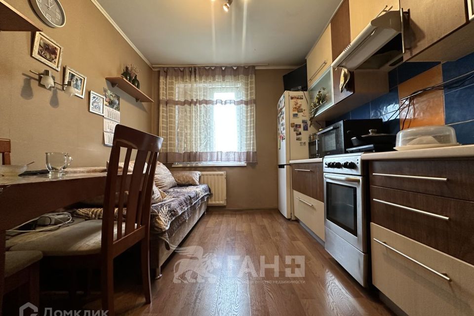 Продаётся 1-комнатная квартира, 42 м²
