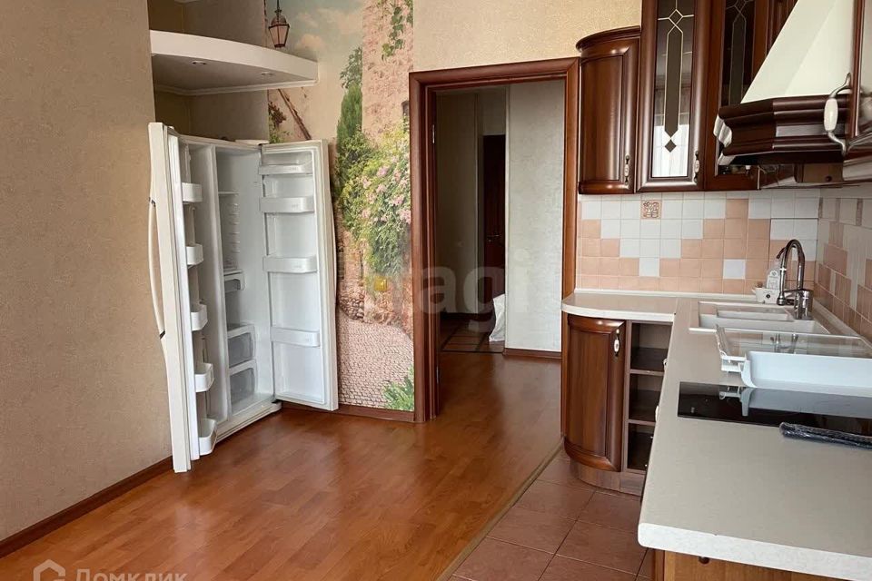 Сдаётся 2-комнатная квартира, 80 м²