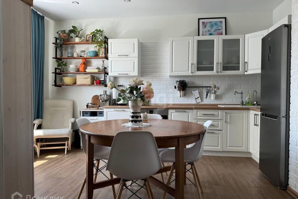 Продаётся 2-комнатная квартира, 63.8 м²