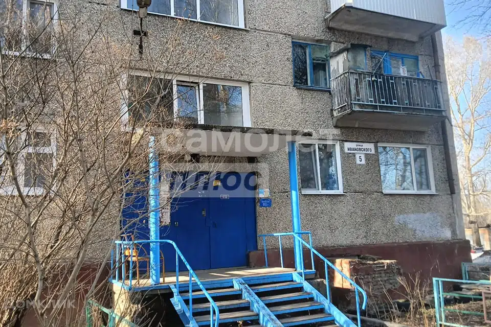Продаётся 4-комнатная квартира, 59.5 м²