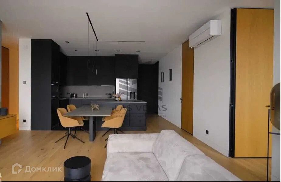 Сдаётся 2-комнатная квартира, 63 м²