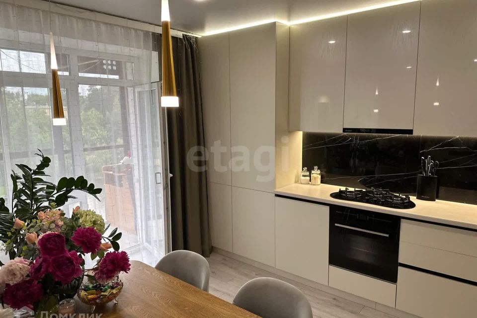 Продаётся 2-комнатная квартира, 68.5 м²