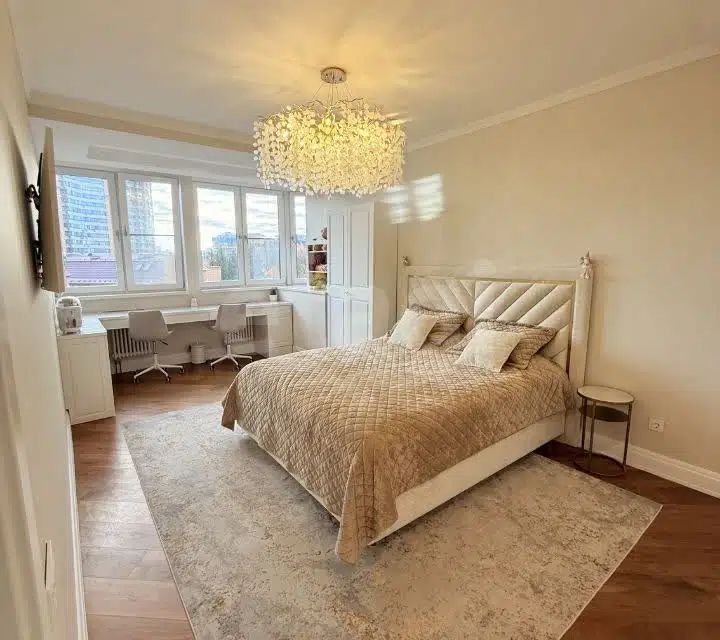 Продаётся 4-комнатная квартира, 118 м²
