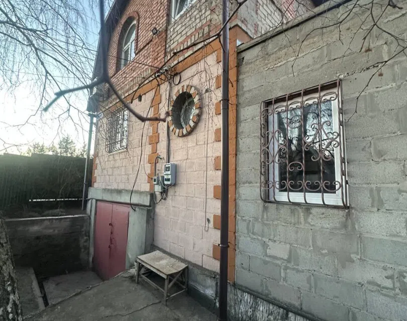Продаётся 2-этажный дом, 140.7 м²
