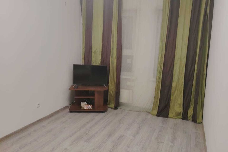 Сдаётся 1-комнатная квартира, 38 м²