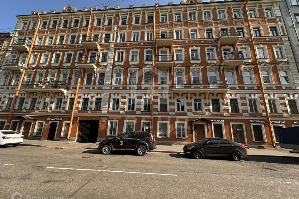 Продаётся 4-комнатная квартира, 121.5 м²