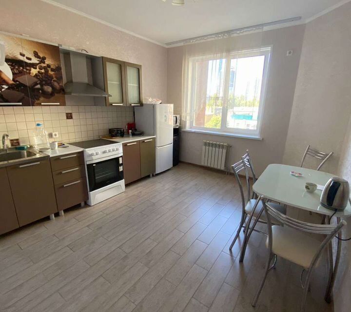 Сдаётся 2-комнатная квартира, 72.5 м²