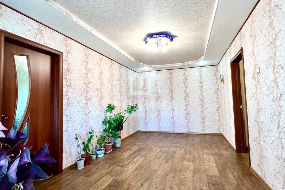 Продаётся 3-комнатная квартира, 52.7 м²