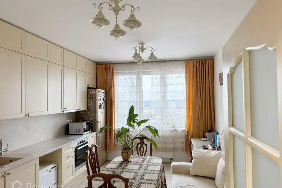 Продаётся 1-комнатная квартира, 49.1 м²