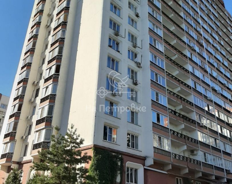 Продаётся 1-комнатная квартира, 37.9 м²