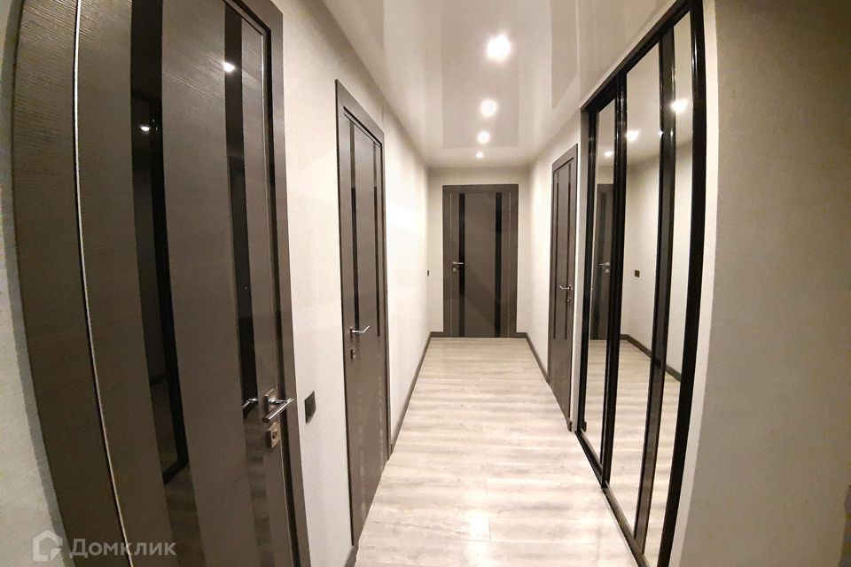 Продаётся 4-комнатная квартира, 105 м²