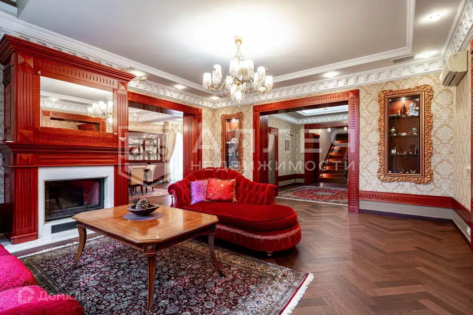 Продаётся 2-этажный дом, 595 м²