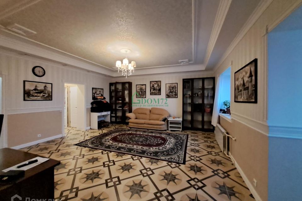 Продаётся 4-комнатная квартира, 108 м²