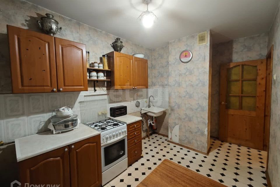 Продаётся 3-комнатная квартира, 62.8 м²