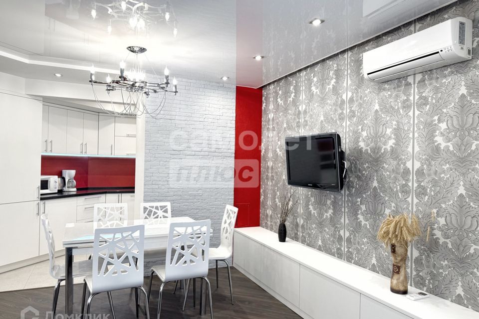 Продаётся 4-комнатная квартира, 85.6 м²