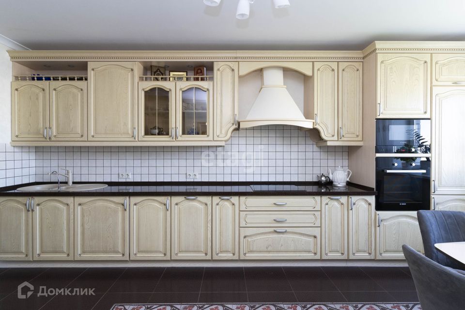 Продаётся 3-комнатная квартира, 113.2 м²