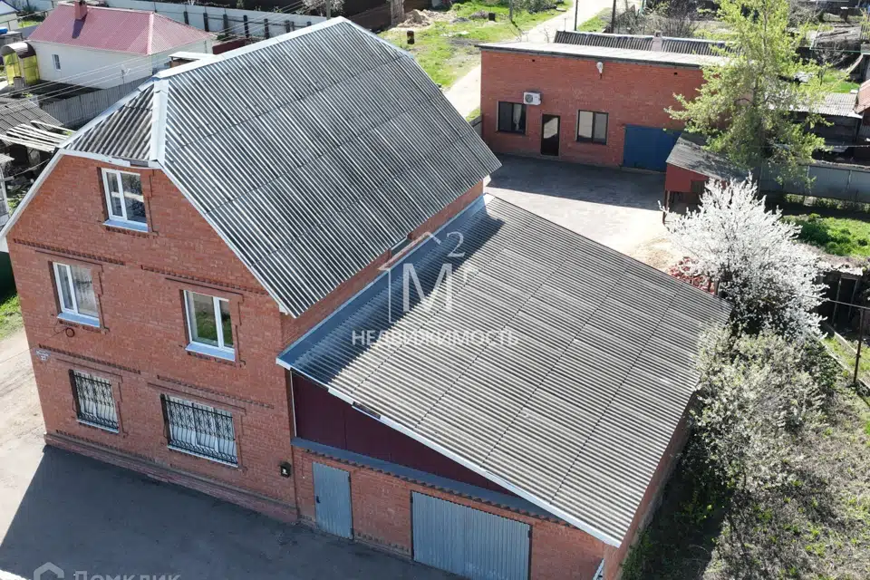 Продаётся 3-этажный дом, 246 м²