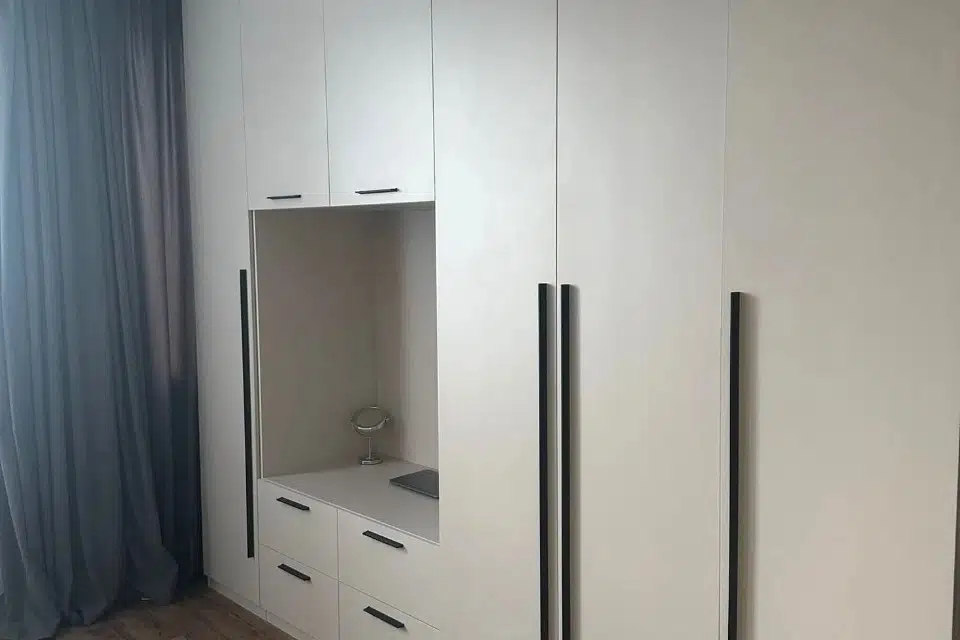 Продаётся 1-комнатная квартира, 43.2 м²