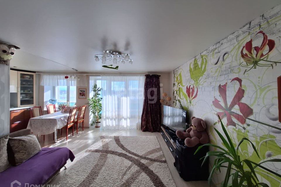 Продаётся 4-комнатная квартира, 95 м²
