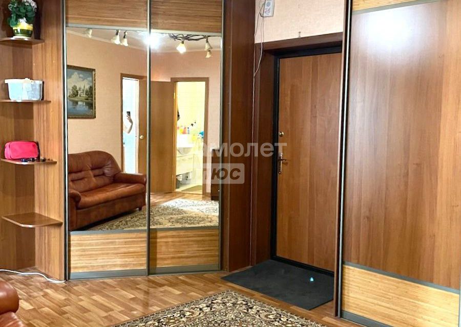 Продаётся 2-комнатная квартира, 76.5 м²