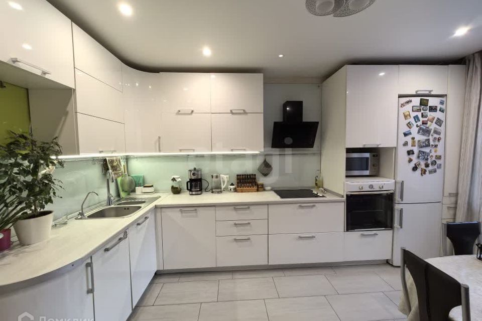 Продаётся 2-комнатная квартира, 64.7 м²