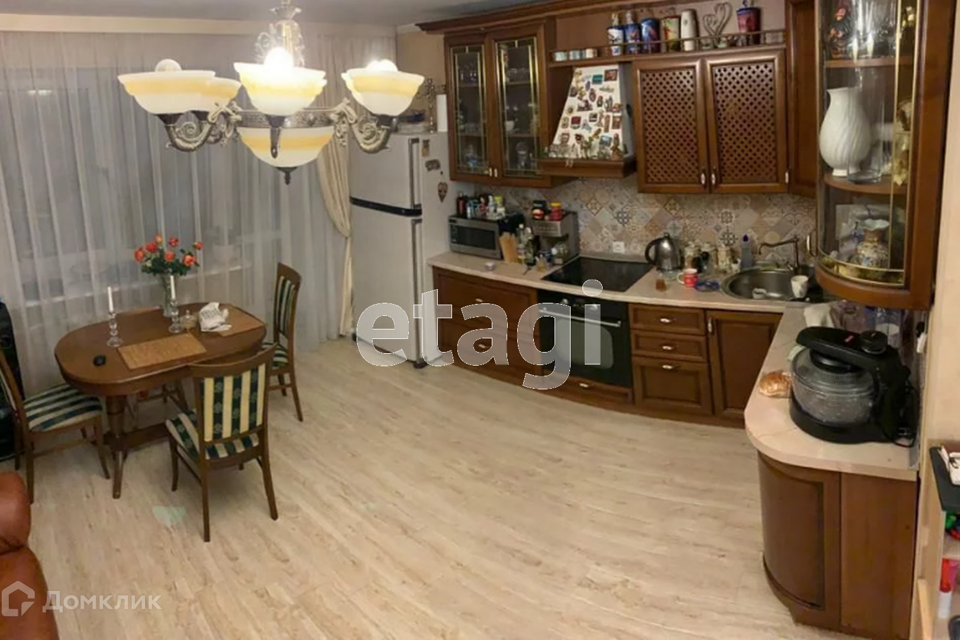 Сдаётся 2-комнатная квартира, 67 м²