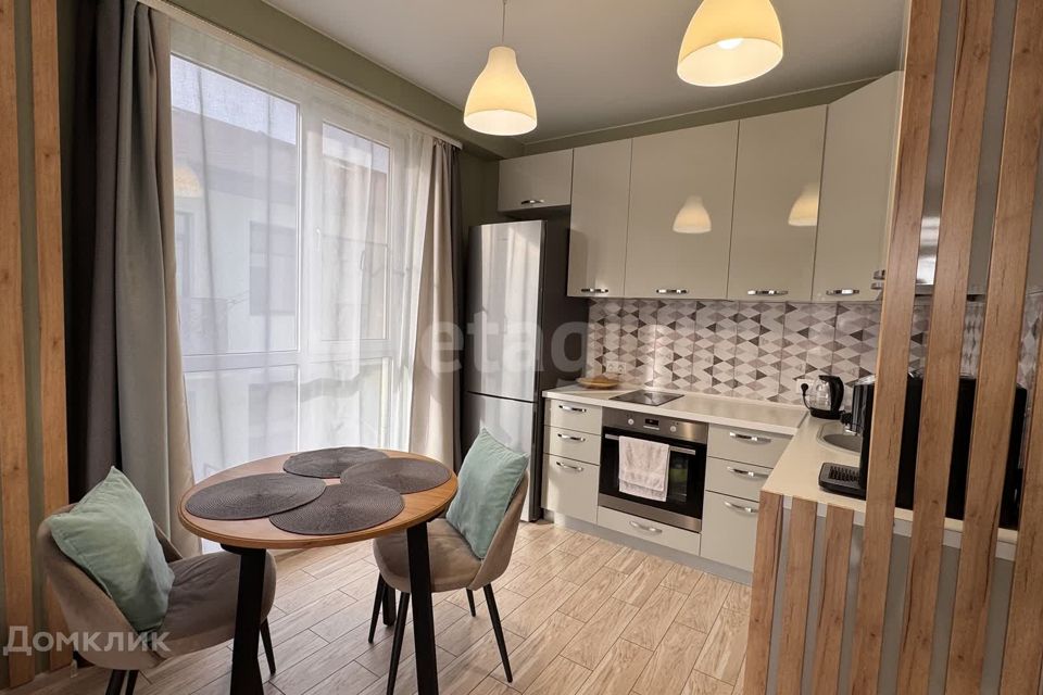 Продаётся 1-комнатная квартира, 56.8 м²