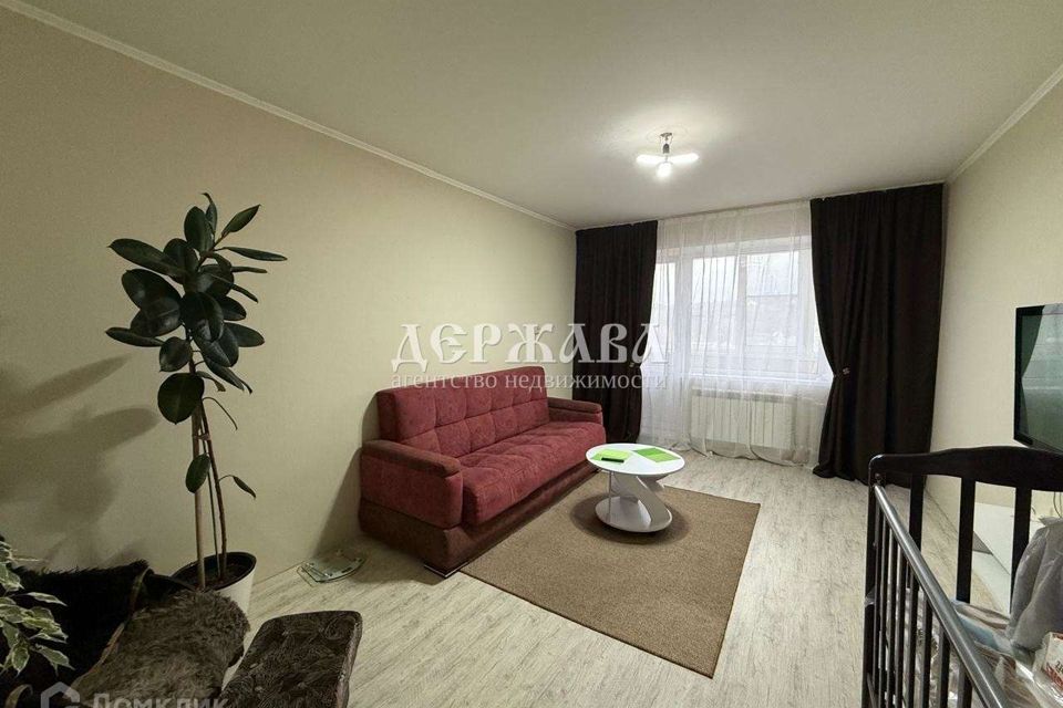 Продаётся 3-комнатная квартира, 63 м²