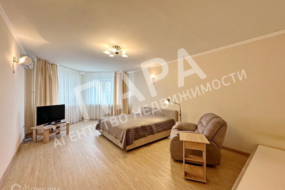 Продаётся 1-комнатная квартира, 58.4 м²