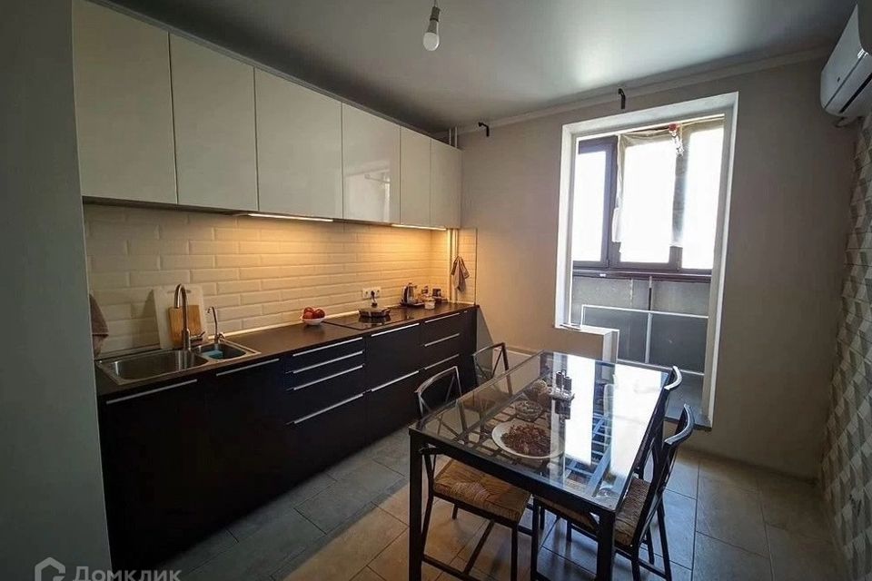 Продаётся 2-комнатная квартира, 56 м²