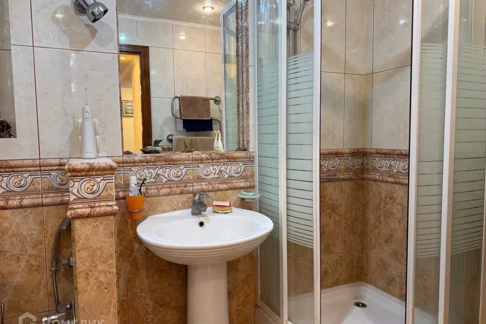 Продаётся 3-комнатная квартира, 60.3 м²