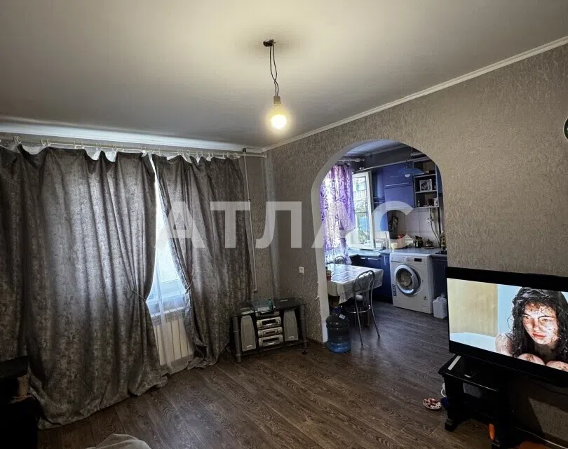 Продаётся 3-комнатная квартира, 60.4 м²