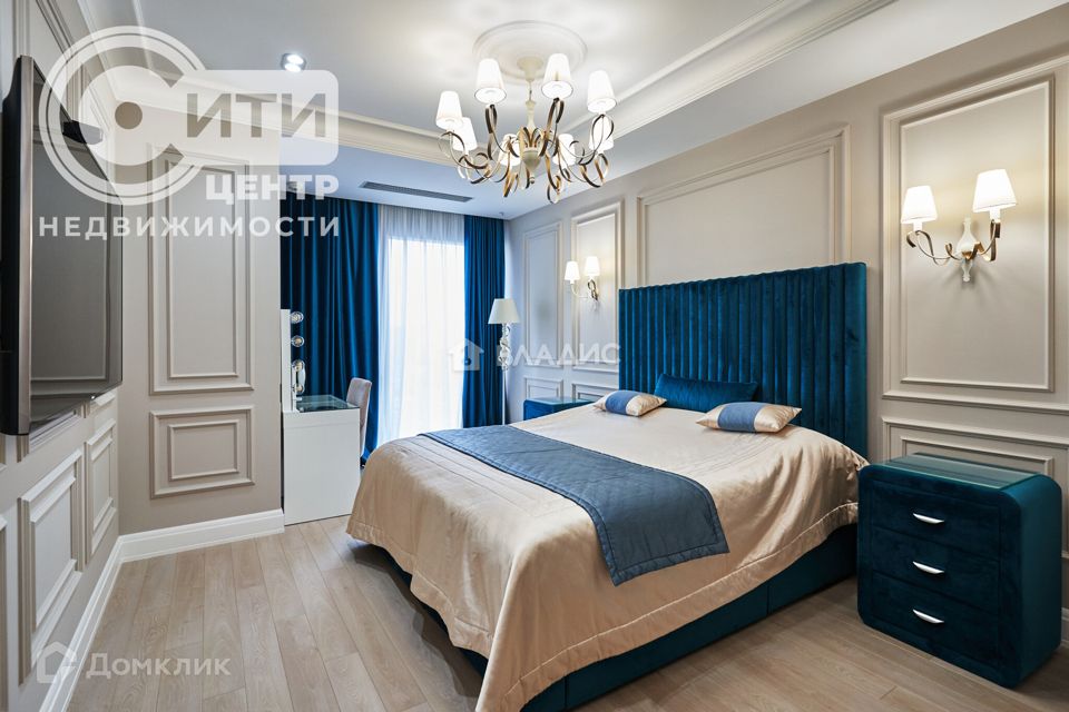 Продаётся 3-комнатная квартира, 137.5 м²