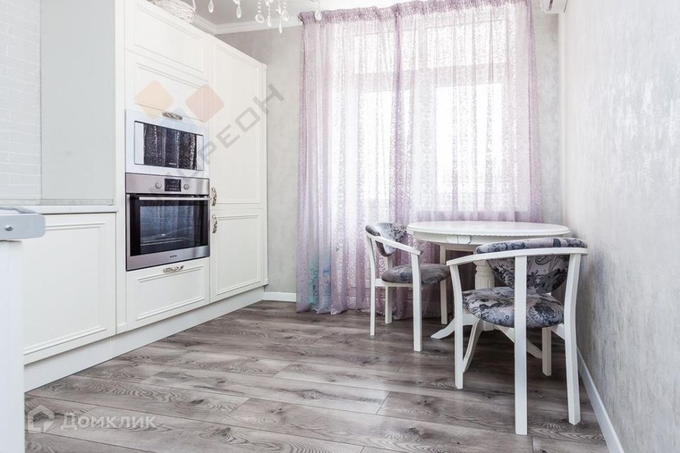 Продаётся 1-комнатная квартира, 38 м²