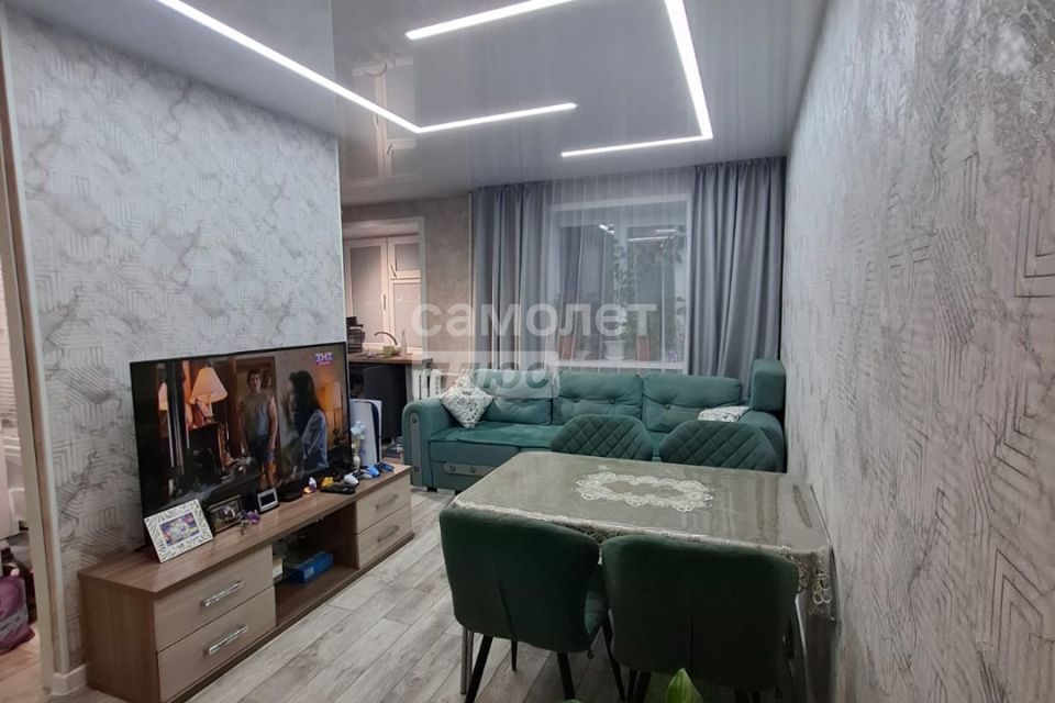 Продаётся 3-комнатная квартира, 59.2 м²