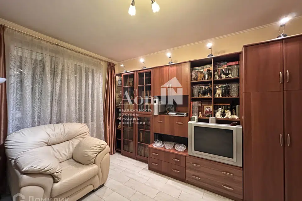 Продаётся 4-комнатная квартира, 118.8 м²