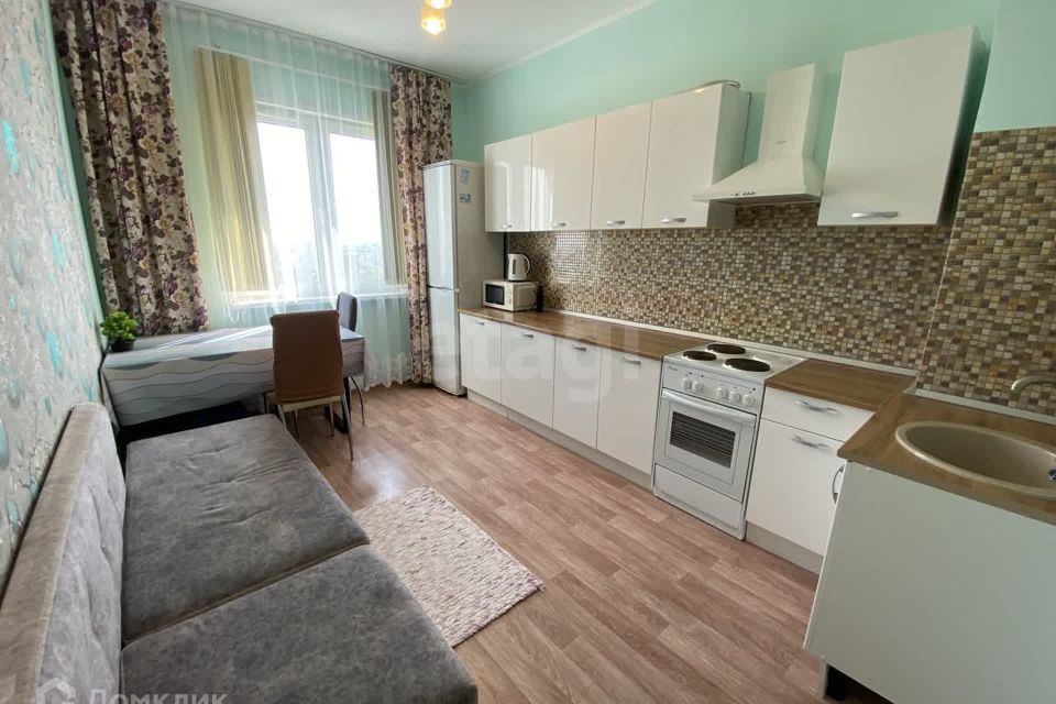 Продаётся 1-комнатная квартира, 43.2 м²