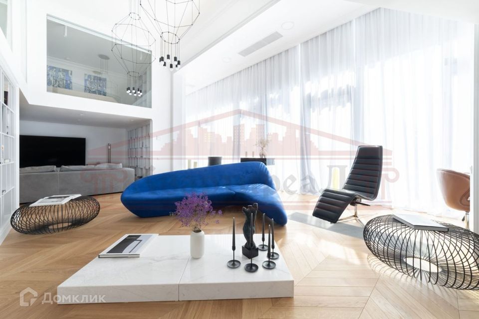 Сдаётся 7-комнатная квартира, 320 м²