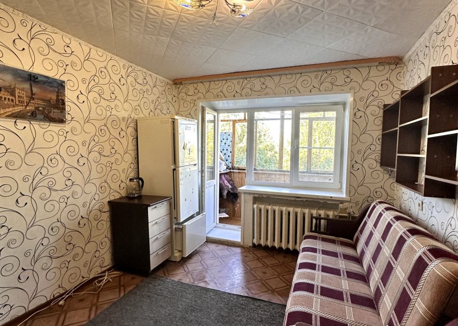 Продаётся комната в 7-комн. квартире, 100 м²